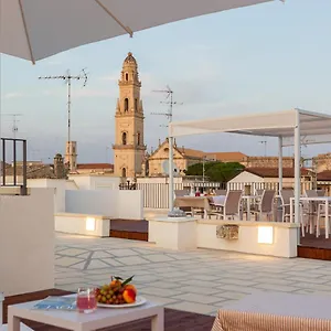 palazzo-marini-bb-di-charme.lecce-hotels.com/